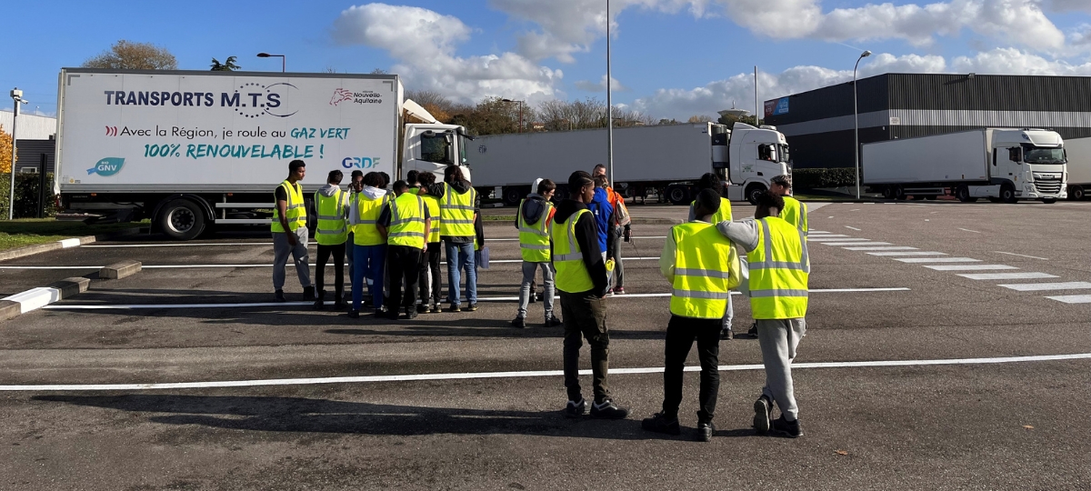 MTS accueil des lycéens pour la semaine du transport